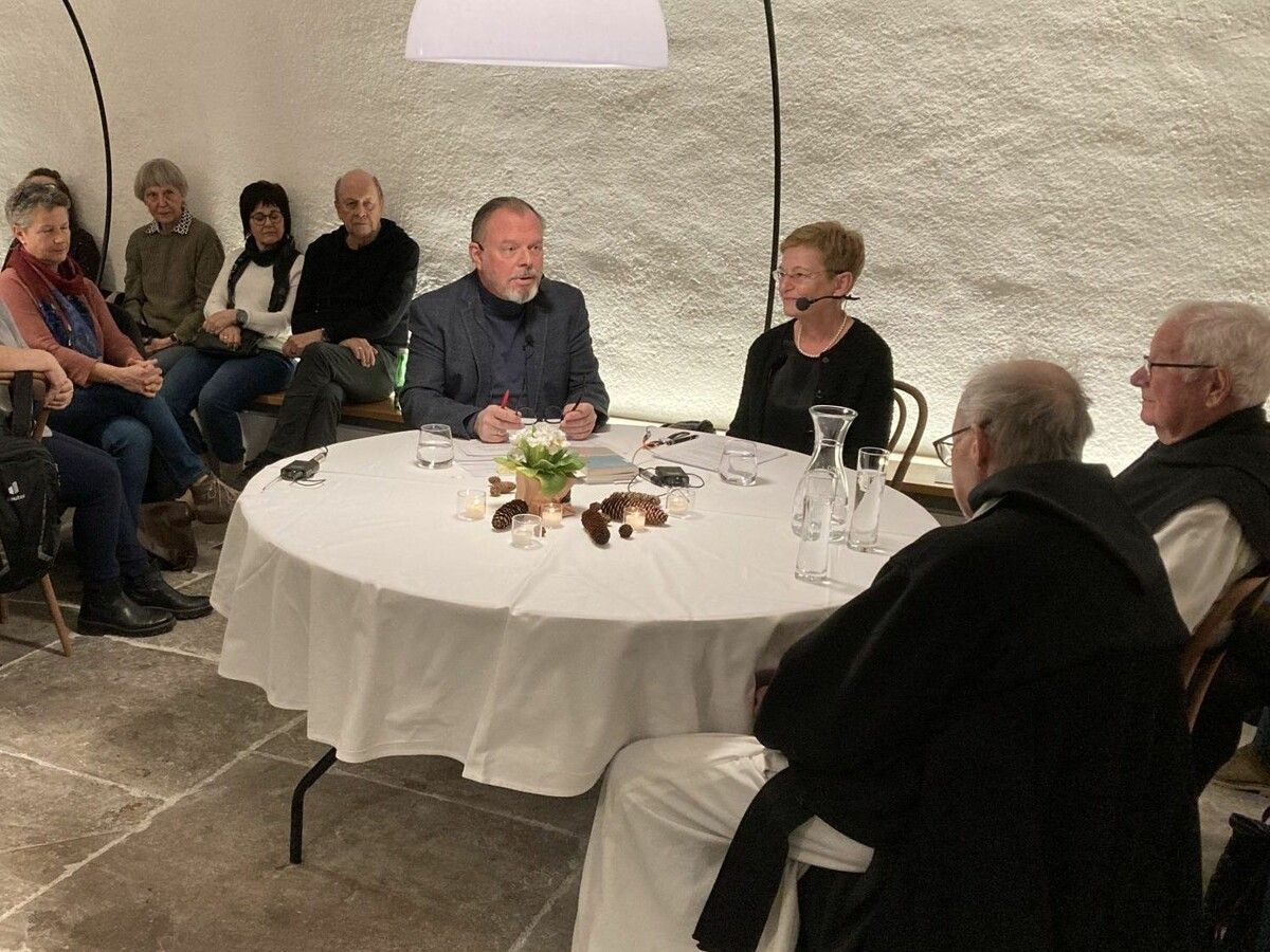 Thomas Matt moderierte die Gesprächsrunden. ⇒Hospiz Vorarlberg (2)