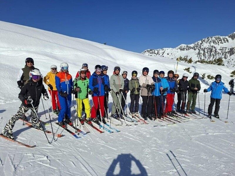 Über 20 Wintersportbegeisterte erlebten eine eindrucksvolle Skisafari in der Silvretta.
⇒
Pensionistenverband Vorarlberg