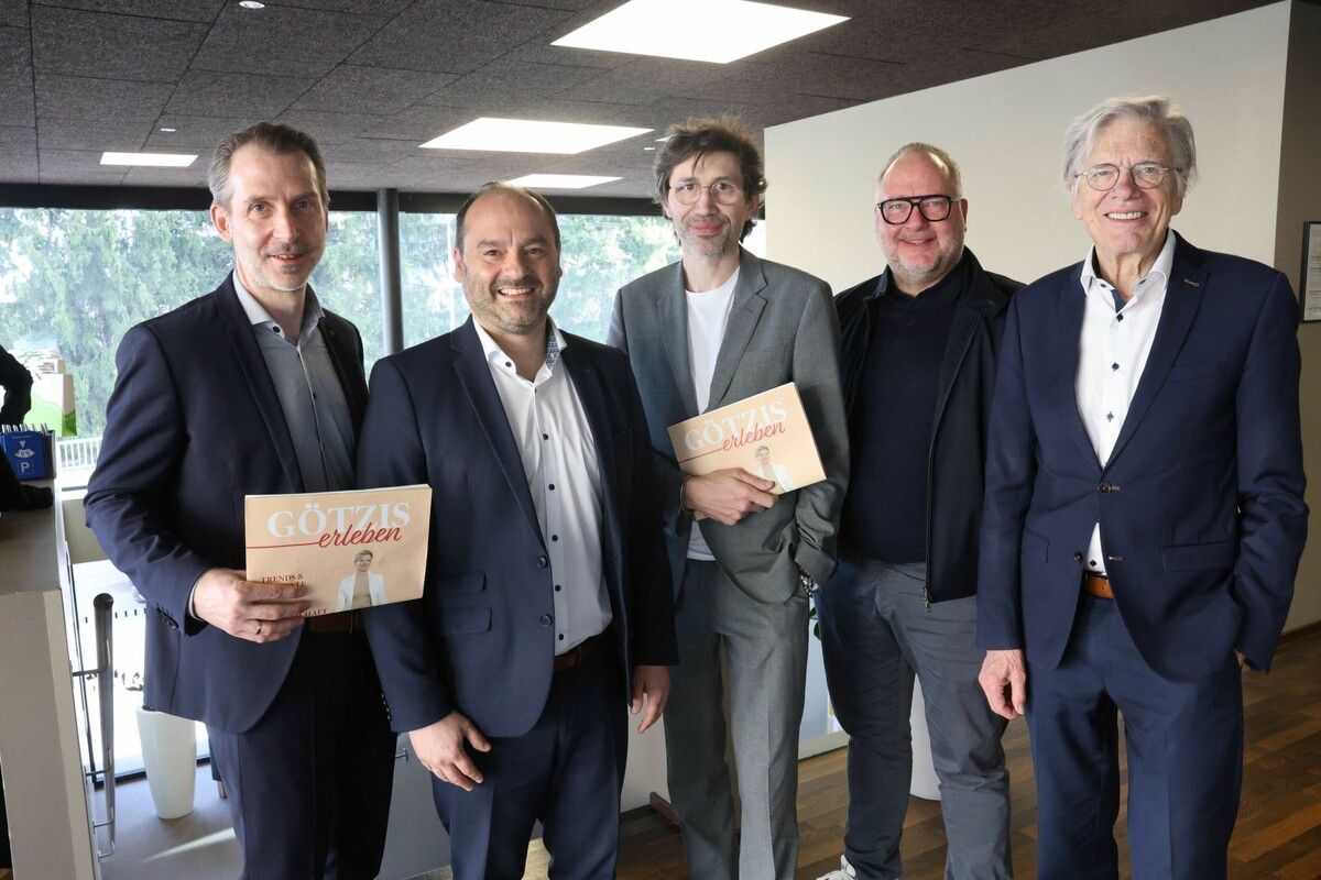 Uli Knoll und Angelo Sodneregger von der Raiba, Andreas Kopf (Uhren, Juwelen), Fotograf Jens Ellensohn und Helmut Kopf. ⇒AME