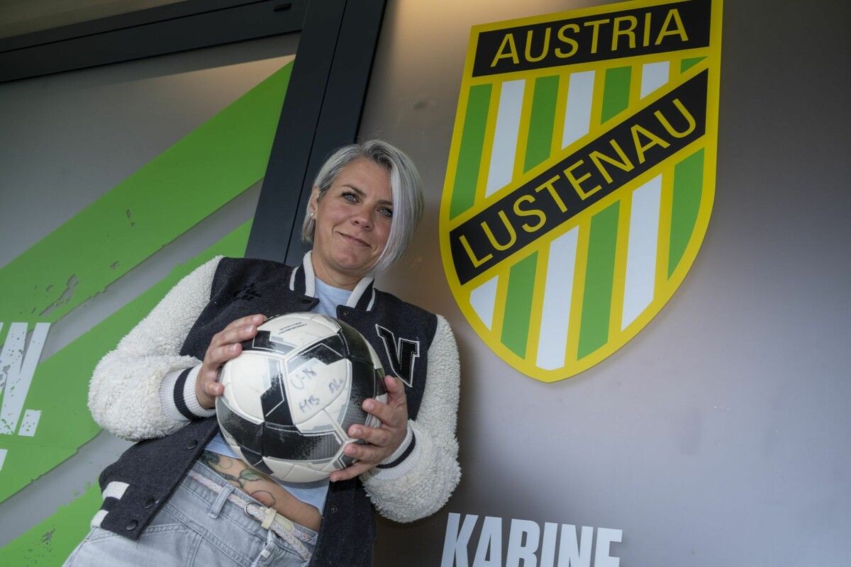 Verena Kögler ist die erste Vorständin bei Austria Lustenau. Zum Einstand vermittelte sie den neuen Stadionsponsor „Sun Minimeal“.⇒vn/Paulitsch (2)