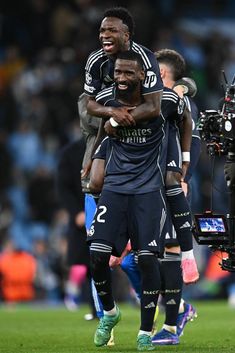 Vinicius Júnior im Hochgefühl und mit einer Kampfansage.⇒apa