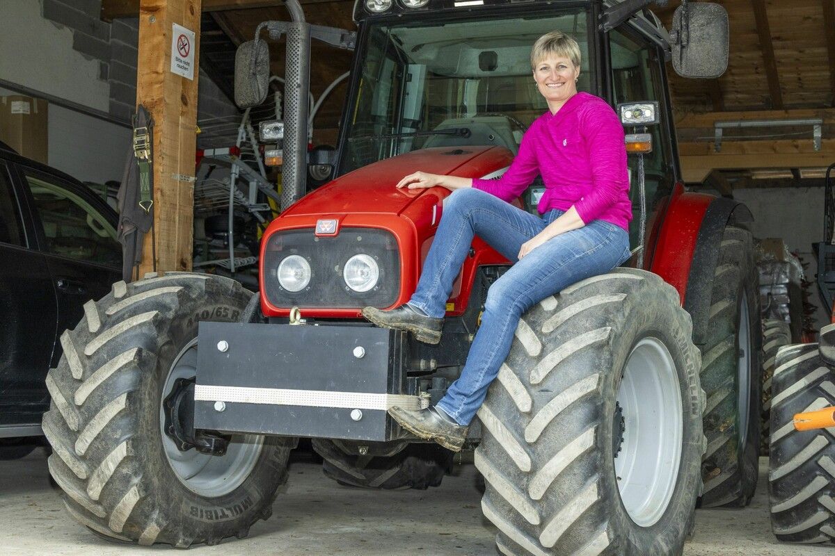Yvonne Hubert führt den Hof ihrer Eltern weiter. Trotz aller Herausforderungen war die Arbeit in der Landwirtschaft immer ihr Wunsch.⇒VN/Paulitsch