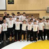 Klauser Ringer feiern Titelregen