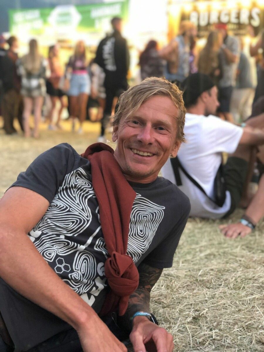 Aaron Stöckl ist Tätowierer und Künstler.