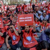 Erste Hinweise auf Motiv