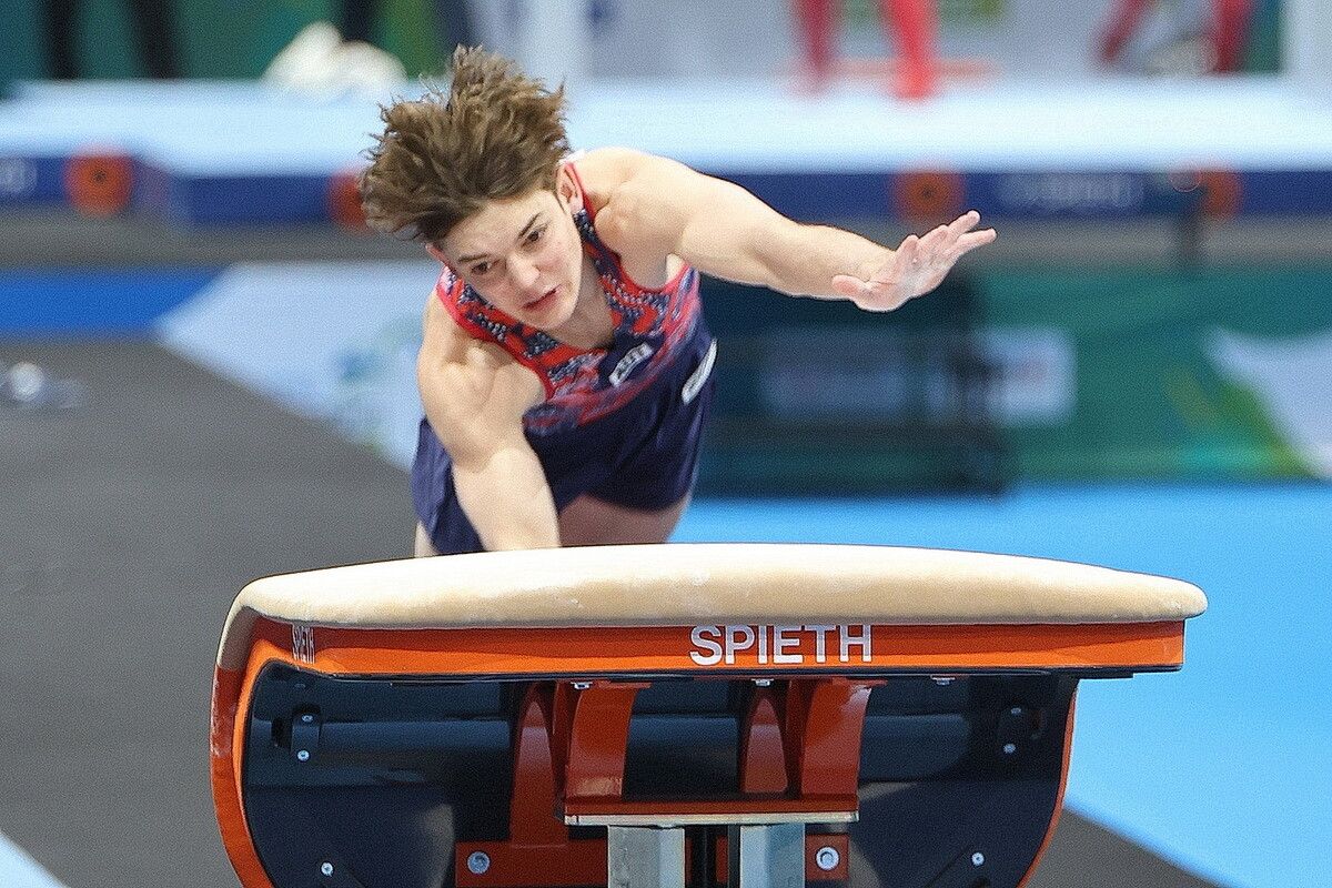 Bei der Landung nach der Sprungübung beim DTB-Pokal in Stuttgart zog sich Mateo Fraisl einen Bruch des Oberschenkels zu. ⇒GEPA