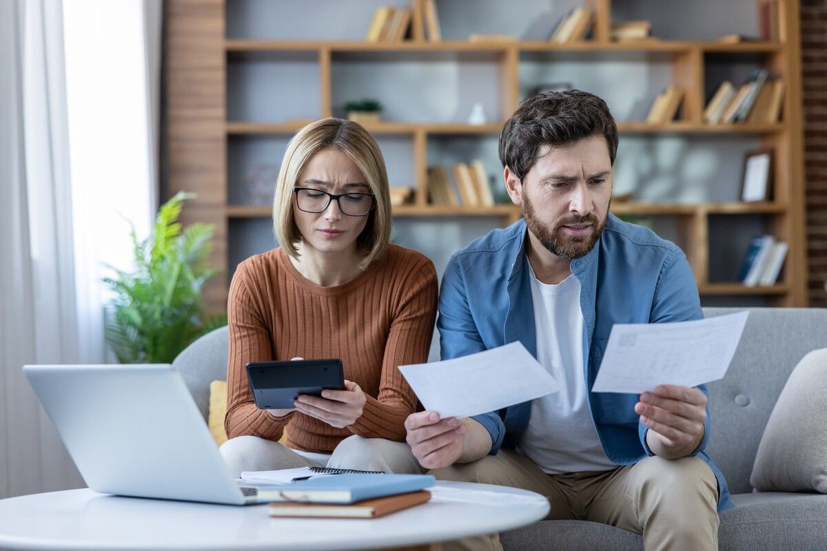 Besonders Personen, die in privater Miete wohnen, wissen nicht, wie lange es sich noch ausgeht.⇒Shutterstock