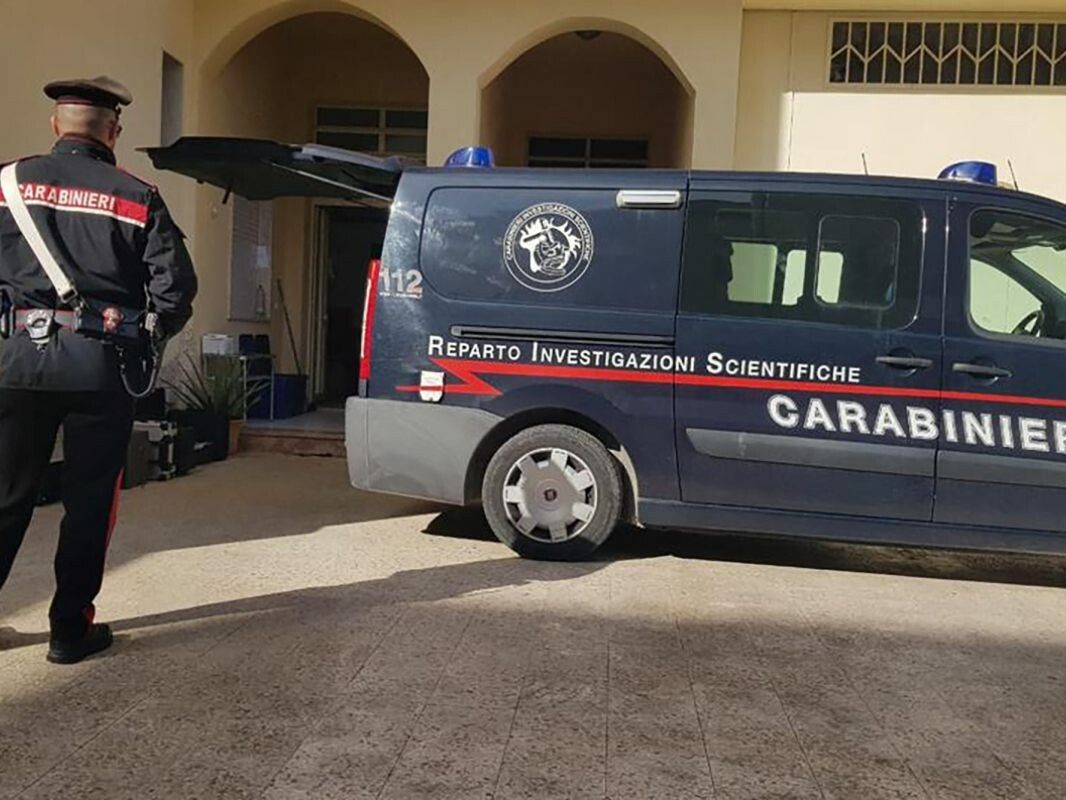 Bewaffnete Täter hielten rund 25 Menschen als Geisel.⇒APA/ITALIAN CARABINIERI PRESS OFFICE