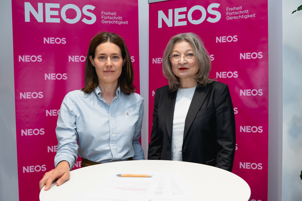 Claudia Gamon und Gertraud Auinger-Oberzaucher.⇒NEOS