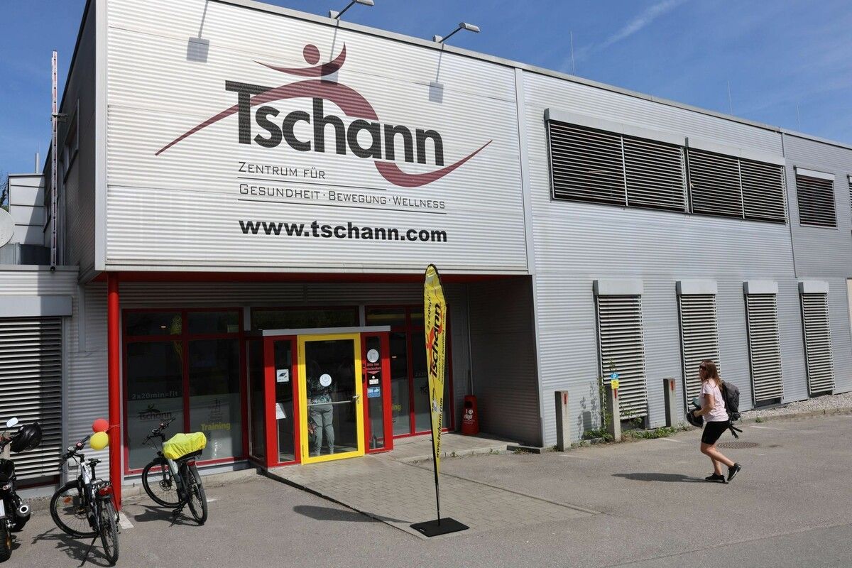 Das Gesundheitszentrum Tschann von außen.⇒AME