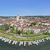 Mont Roland mit Blick über Dole