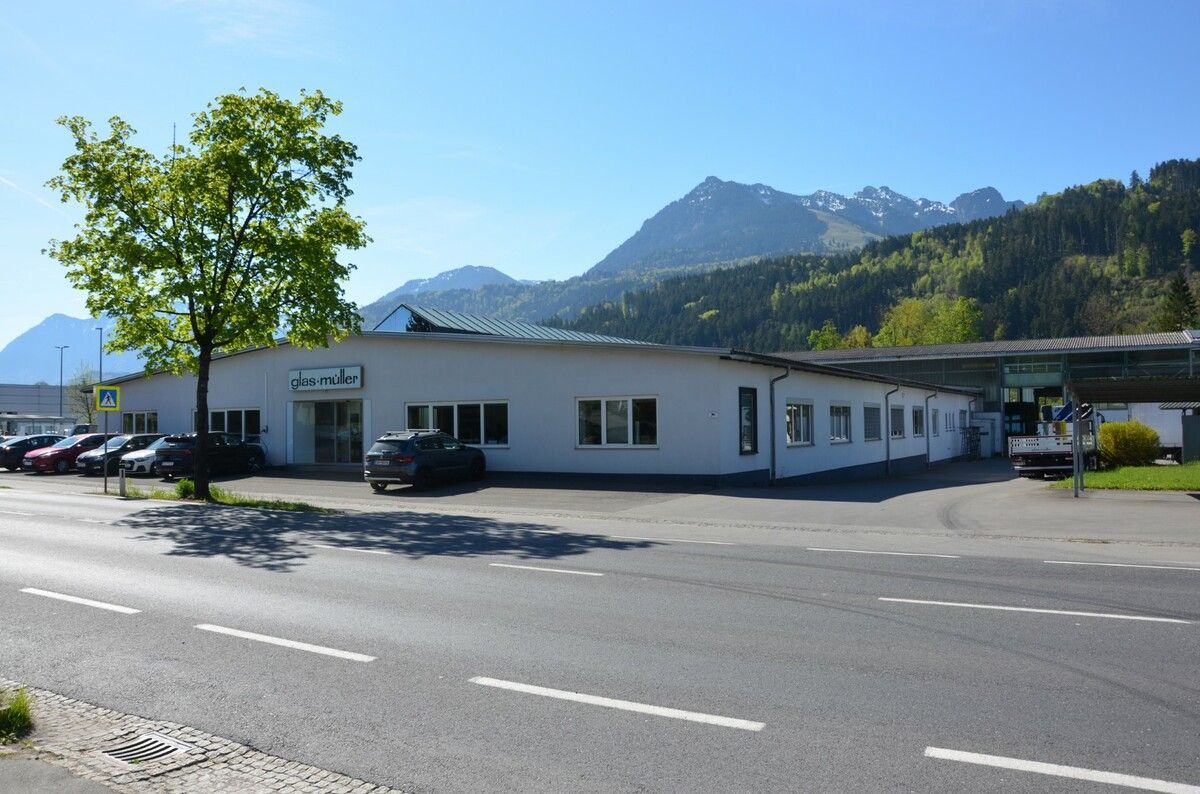 Der Firmenstammsitz von Glas Müller befindet sich in Frastanz. ⇒FA (2)