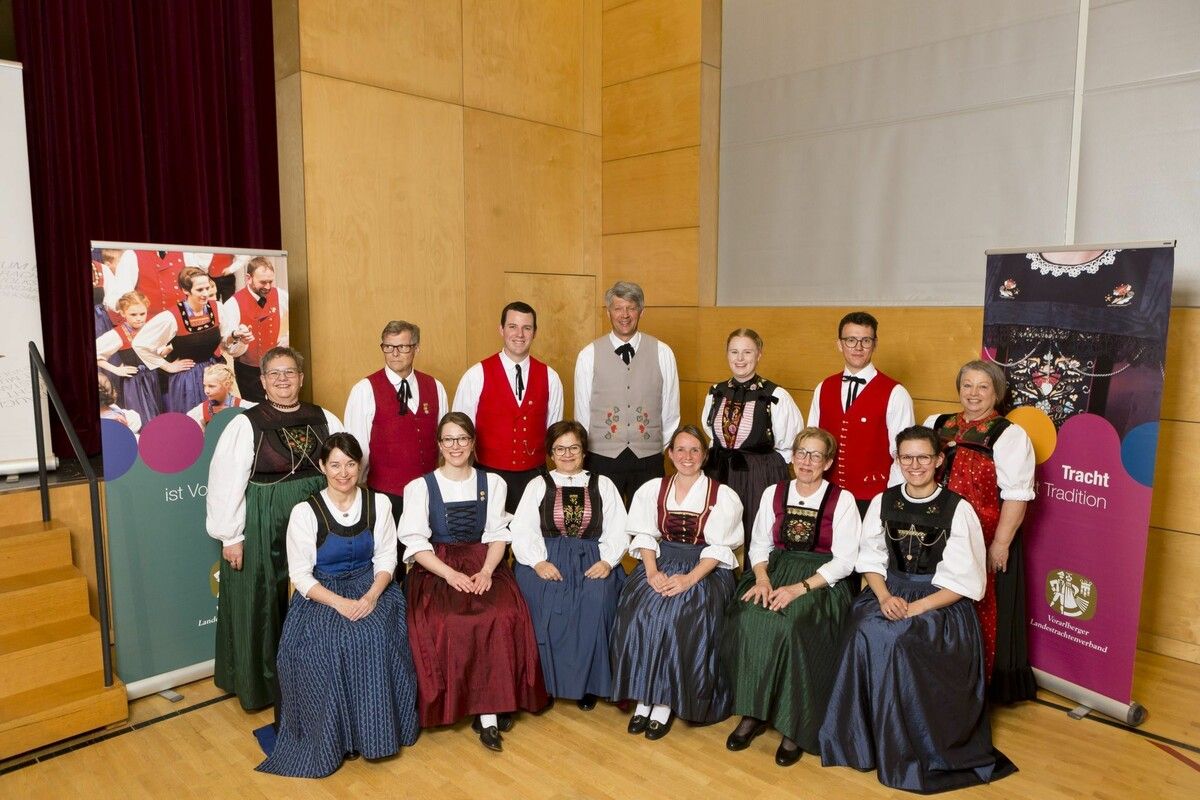 Der Vorstand des Vorarlberger Landestrachtenverbands. ⇒Landestrachtenverband/Dietmar Mathis