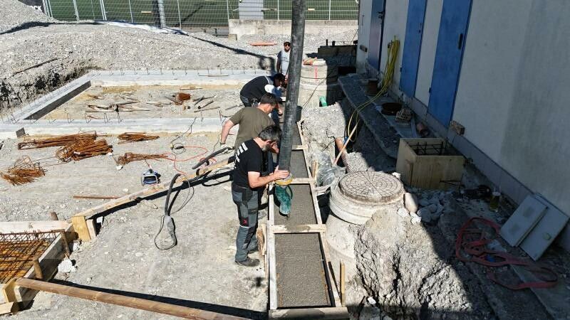 Die Anfänge des Neubaus. ⇒