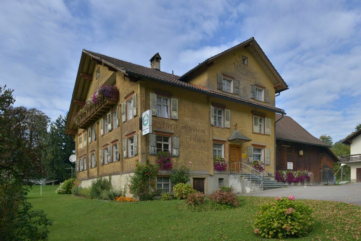 Die ehemalige Pension Frick in Muntlix.⇒Wikicommons/Böhringer Friedrich; Verlag Branz, Vorarlberger Landesbibliothek