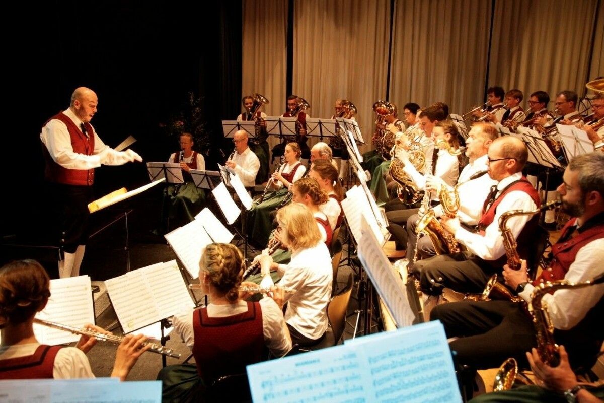 Die Harmoniemusik Muntlix präsentierte sich zum traditionellen Frühjahrskonzert.⇒privat