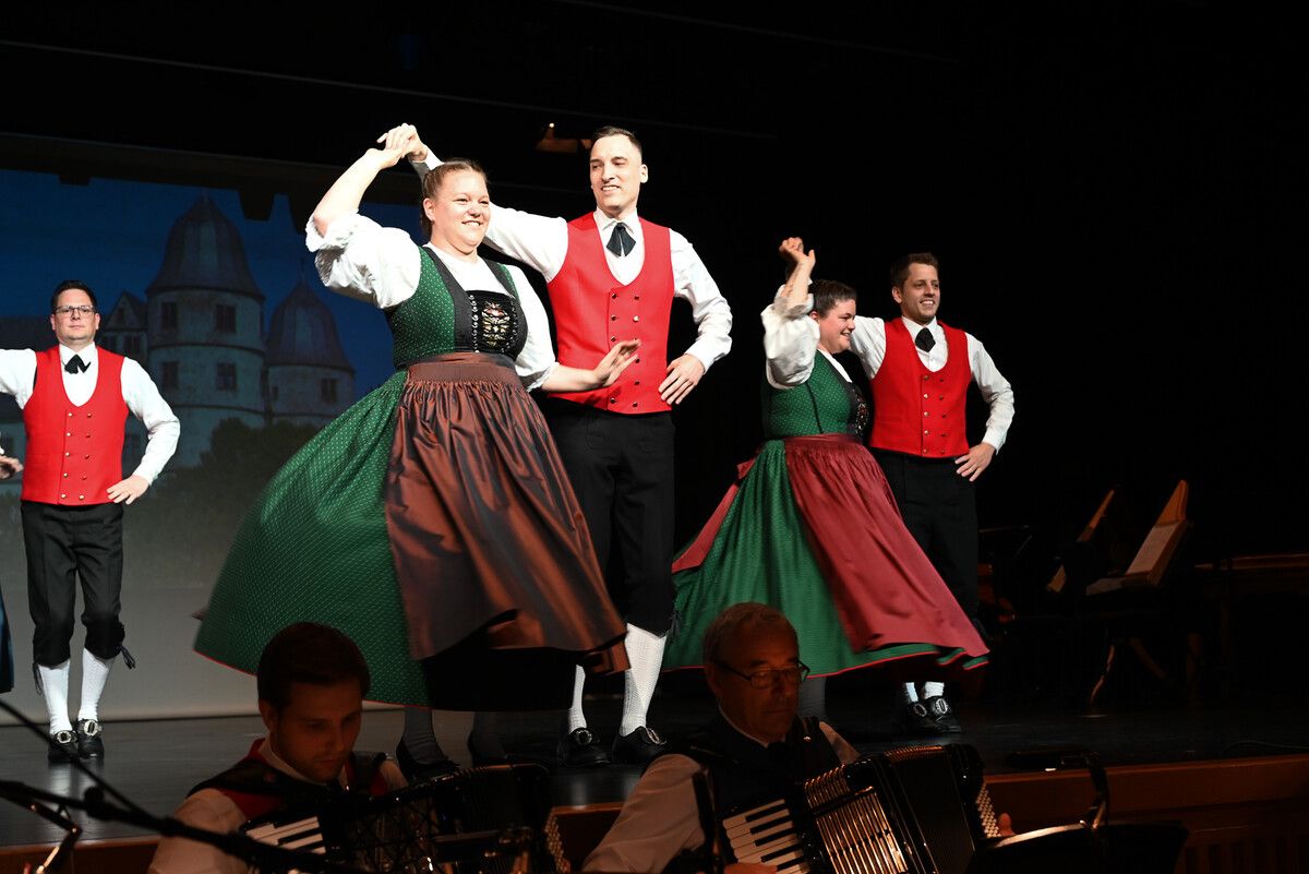 Die Trachtengruppe Lustenau lädt wieder zur Muttertagsaufführung ein.⇒tg