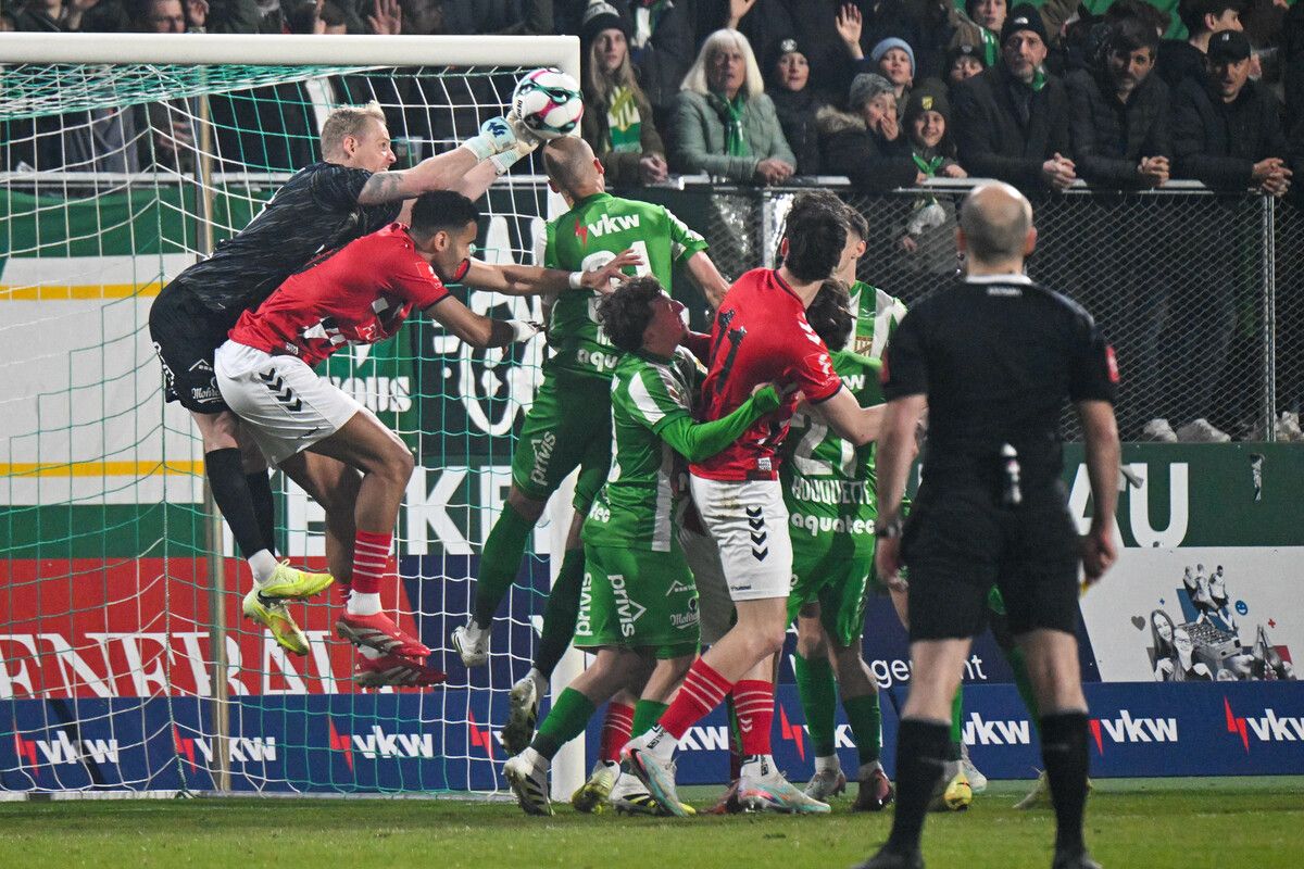 Es war einiges los beim Spitzenspiel der 2. Liga. Über 4600 Zuschauer sahen das Remis zwischen Austria Lustenau und Admira Wacker.⇒gepa