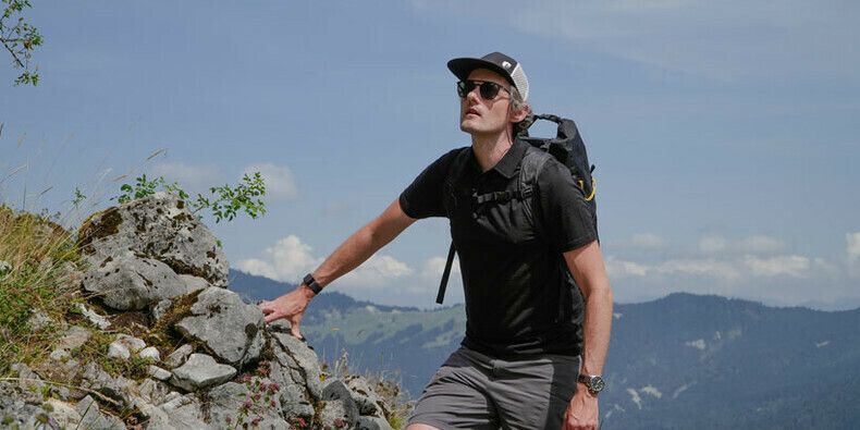 Felix Loacker ist weiterhin auf Expansionskurs. Jetzt wurde der Barfußschuh-Hersteller Feelgrounds übernommen. ⇒Alpin Loacker