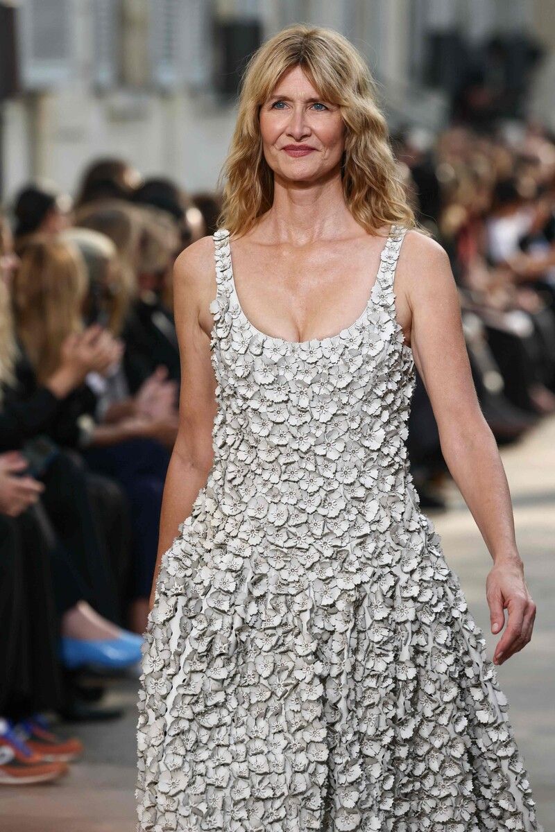 Laura Dern springt ein