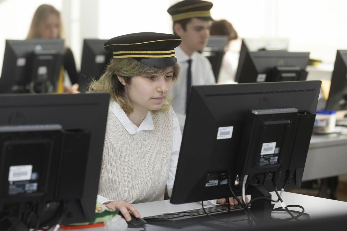 Für die Absolventinnen und Absolventen der Abschlussklassen geht es am 5. Mai mit der diesjährigen Matura los.⇒Symbolbild, VN/RP