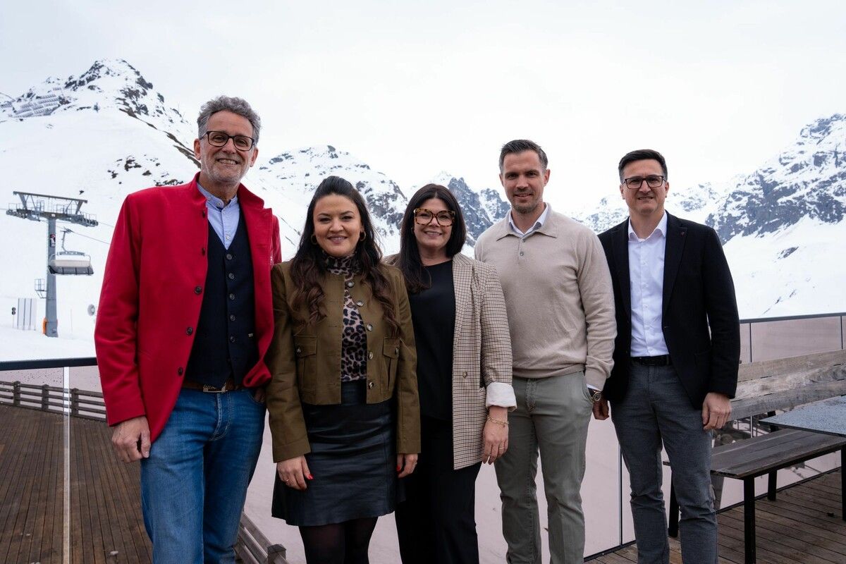 Gerhard Burtscher, Florian Wassel, Verena Eugster, Patricia Zupan und Michael Köb. ⇒robin mayer (4)