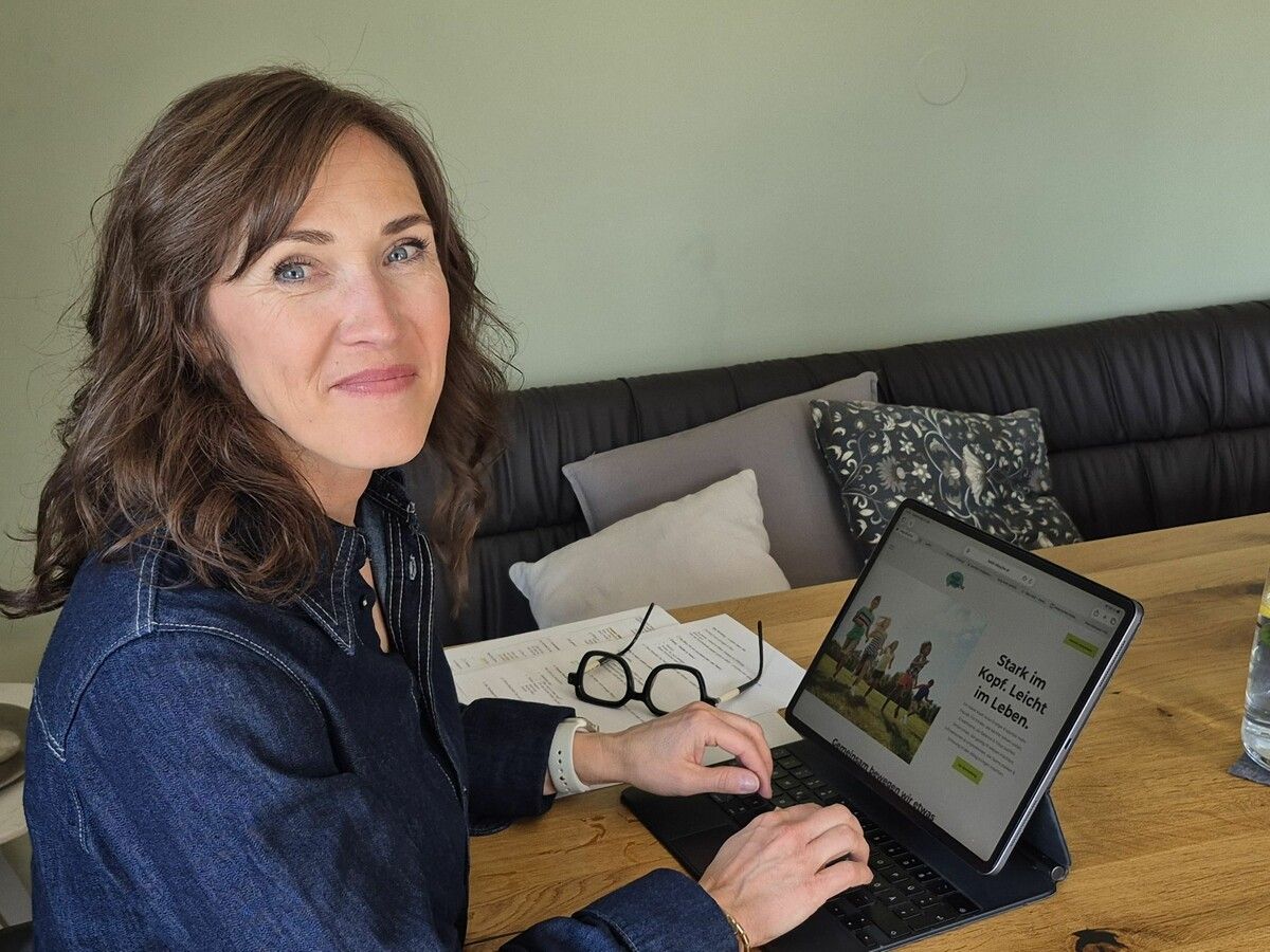 Heidi Allouche ist body’n brain-Trainerin. „body’n brain“ ist eine Kombination aus Bewegung, Spaß und Gehirntraining.