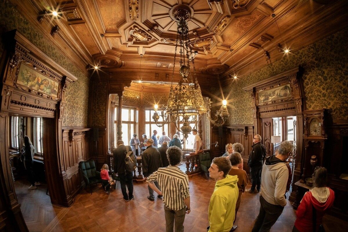 Im ersten Jahr haben mehr als 10.000 Besucherinnen und Besucher das Literaturhaus besucht.⇒Lukas Mathis