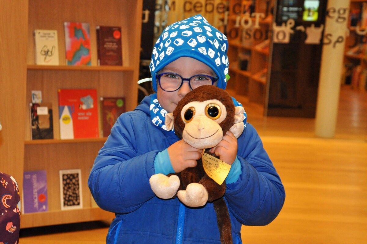 Im Rahmen des Österreichischen Vorlesetages lud die Stadtbibliothek zur Stofftier-Übernachtungsparty ein.⇒lcf (4)