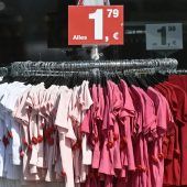 Vorbild mit wachsender Müllmenge