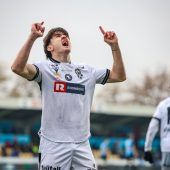 Blitzstart und blitzsauberer Sieg