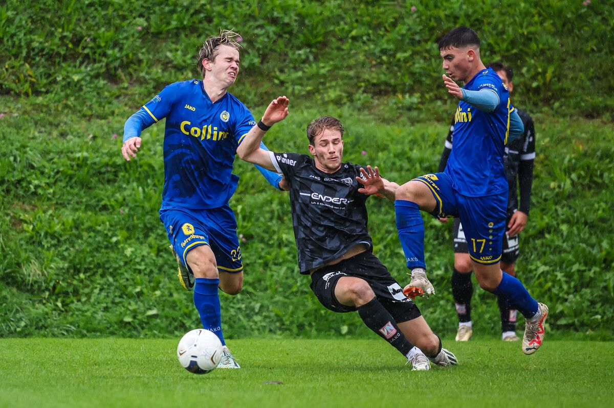 Julian Maldoner (Mitte) wechselt von Alberschwende nach Dornbirn.⇒Steurer