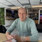 Ein Reisebegleiter zwischen Rollator und Fußballplatz