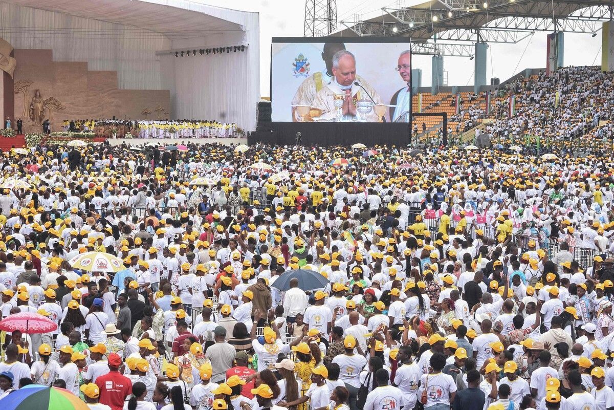 Mehr als 30.000 Menschen nahmen an dem Gottesdienst teil.⇒AFP