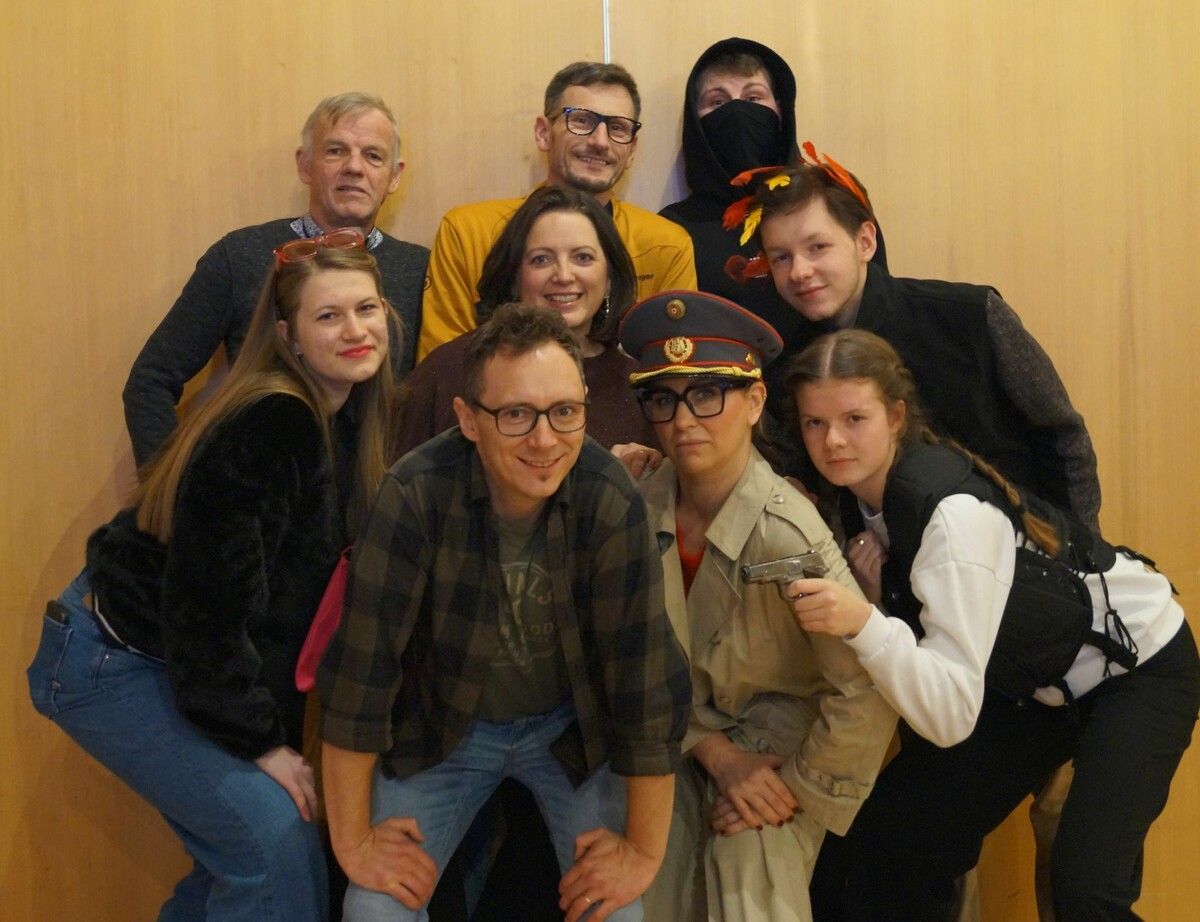„Mission Million“ auf der Theaterbühne in Sulzberg.⇒Verein Theater6934Sulzberg