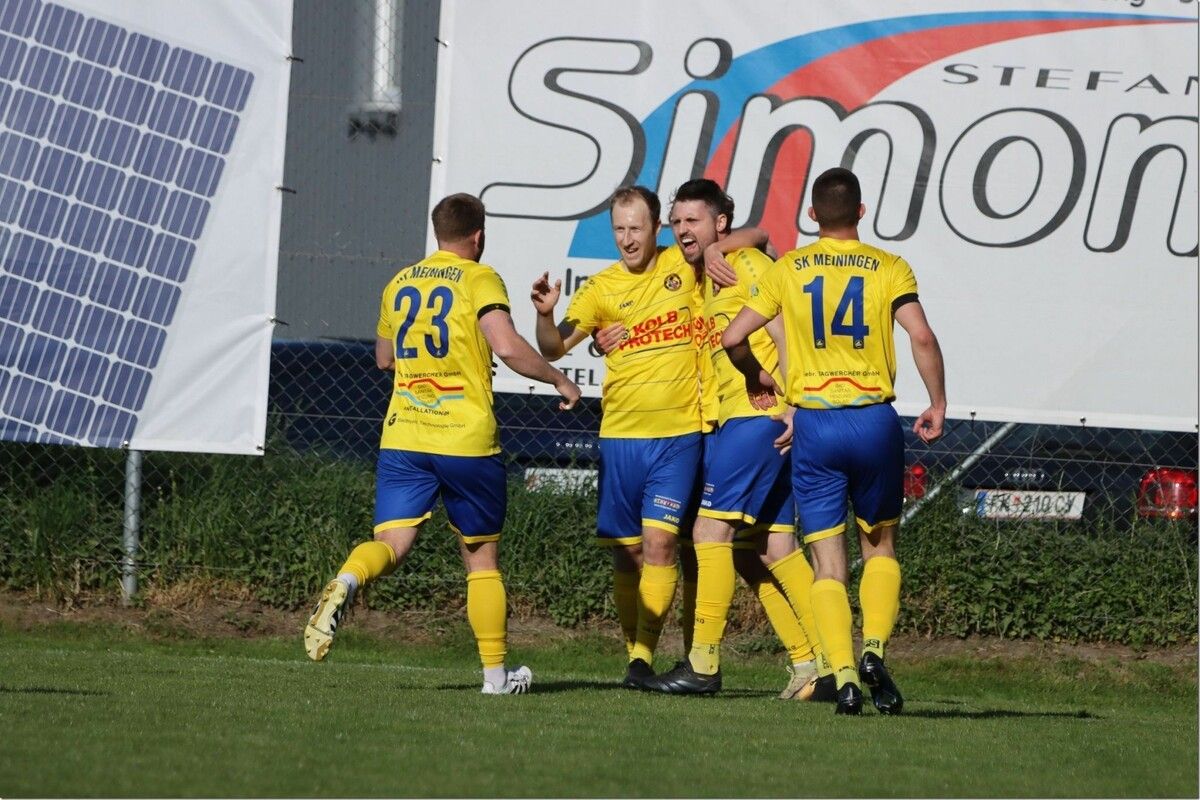 Nach elf sieglosen Spielen gewinnt Meiningen wieder knapp.⇒VN/tk (2)