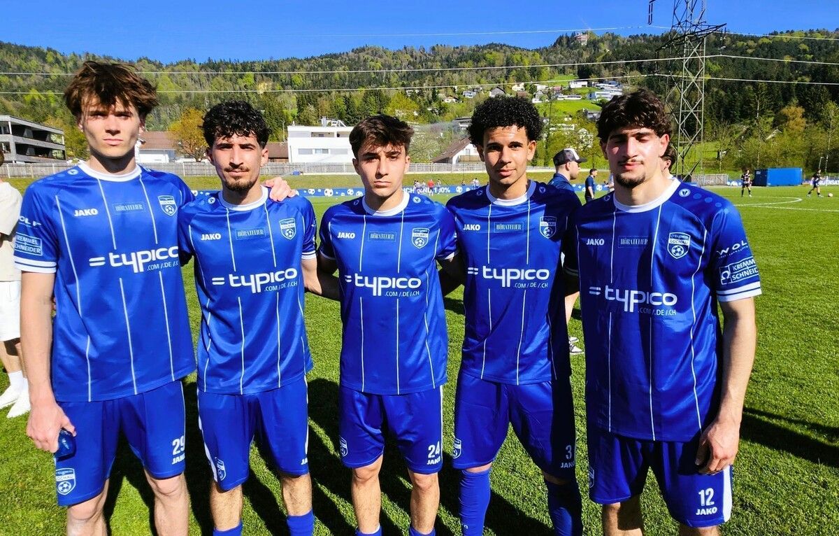 Nicolas Messmer, Mohamad Tajelddin, Ismail Bozbiyik, Saleh Saado und Arda Canpolat von den SV typico Lochau Juniors müssen sich erneut in der Kampfmannschaft beweisen.⇒bms