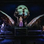 Björks Klangwelt mit Wucht und Zartheit