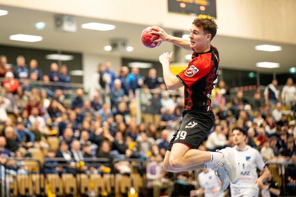 Robin Lürzer und der zweitplatzierte Alpla HC Hard empfangen heute ab 19 Uhr im Topduell der Runde Verfolger Linz. ⇒GEPA