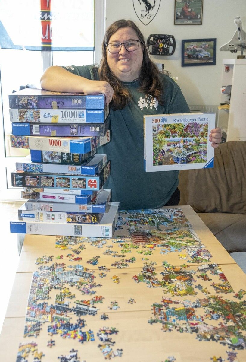 Sarah Neville aus Ludesch besitzt über 50 verschiedene Puzzles. ⇒VN/Roland Paulitsch