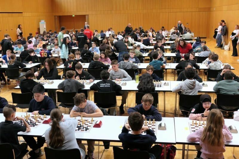 Schulsport-Titelkämpfe in Altach und meistens war eine Dornbirner oder Lustenauer Schule ganz vorne.⇒Thomas Knobel (2)