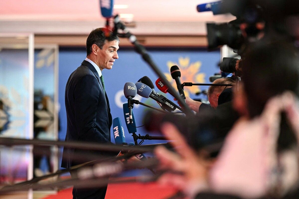 Spaniens Premier Pedro Sánchez reagierte gelassen auf die Meldungen. afp