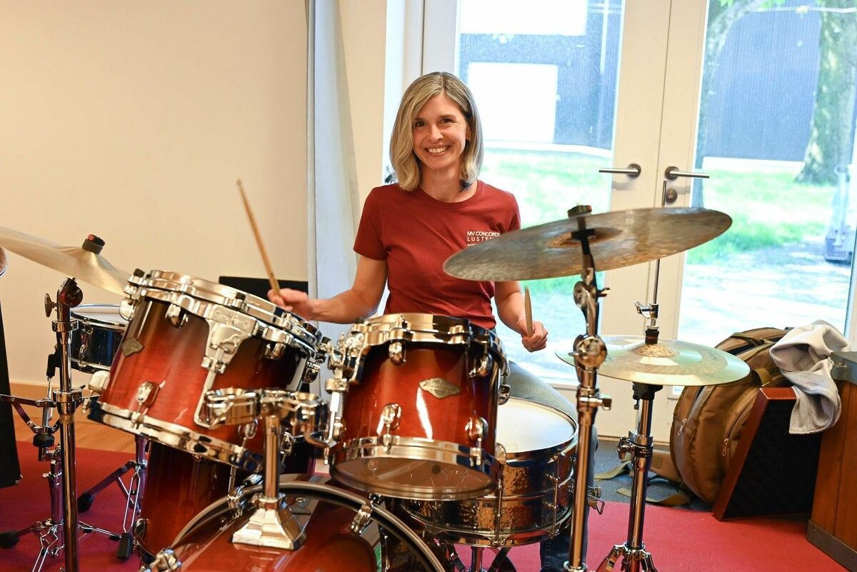 Verena Schmidt (41) ist Schlagzeugerin und spielt schon seit ihrer Kindheit beim Musikverein Concordia mit.⇒schmidt (4)