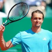 Kameras filmen Zverevs Handypin