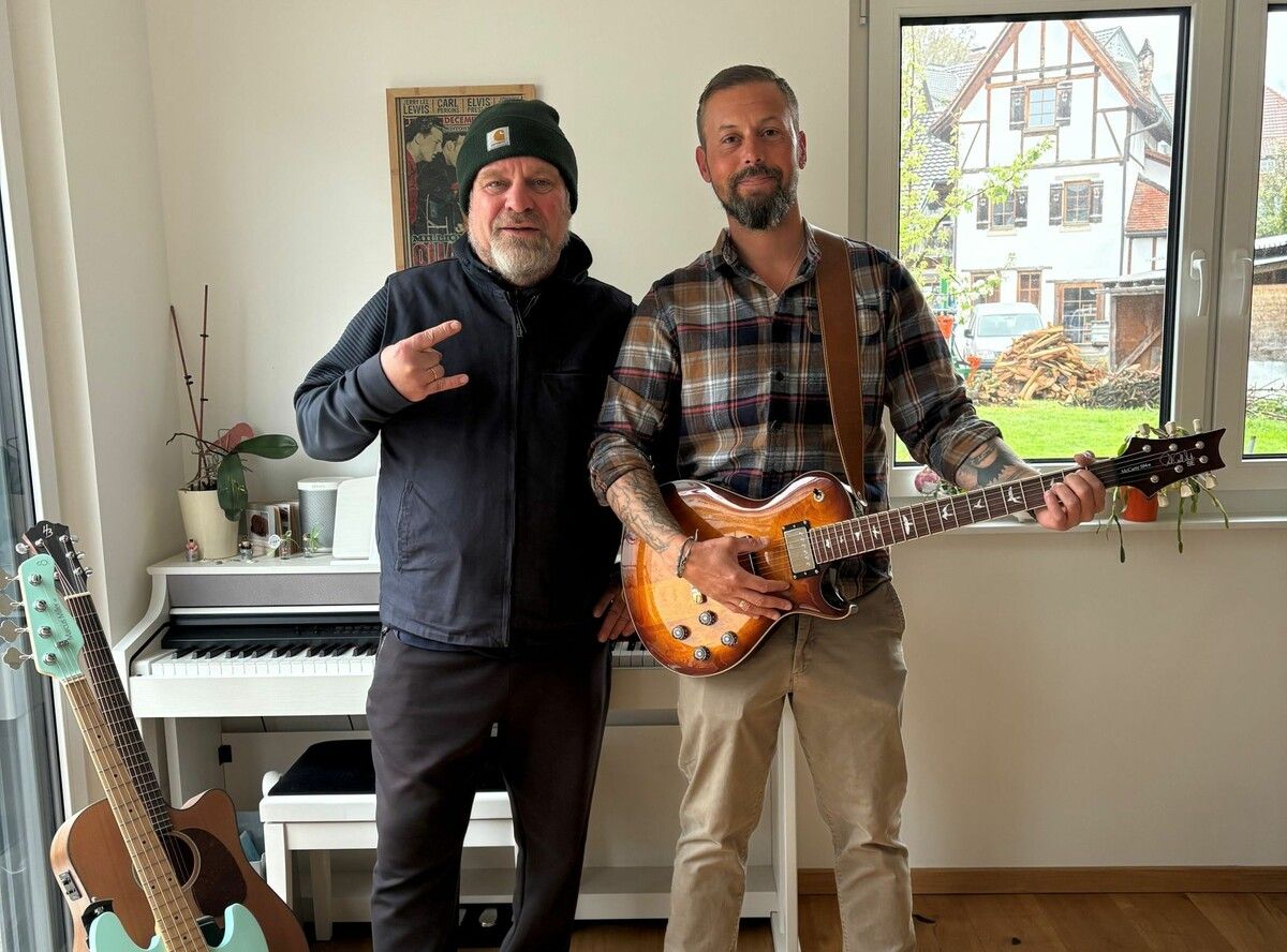 Zwei Männer, eine Mission: Organisator Patrick Nußbaumer (re.) und TiK-Obmann „Valle“ bringen das Charity-Festival in Dornbirn auf die Bühne, um auf Mukoviszidose aufmerksam zu machen.⇒CTH