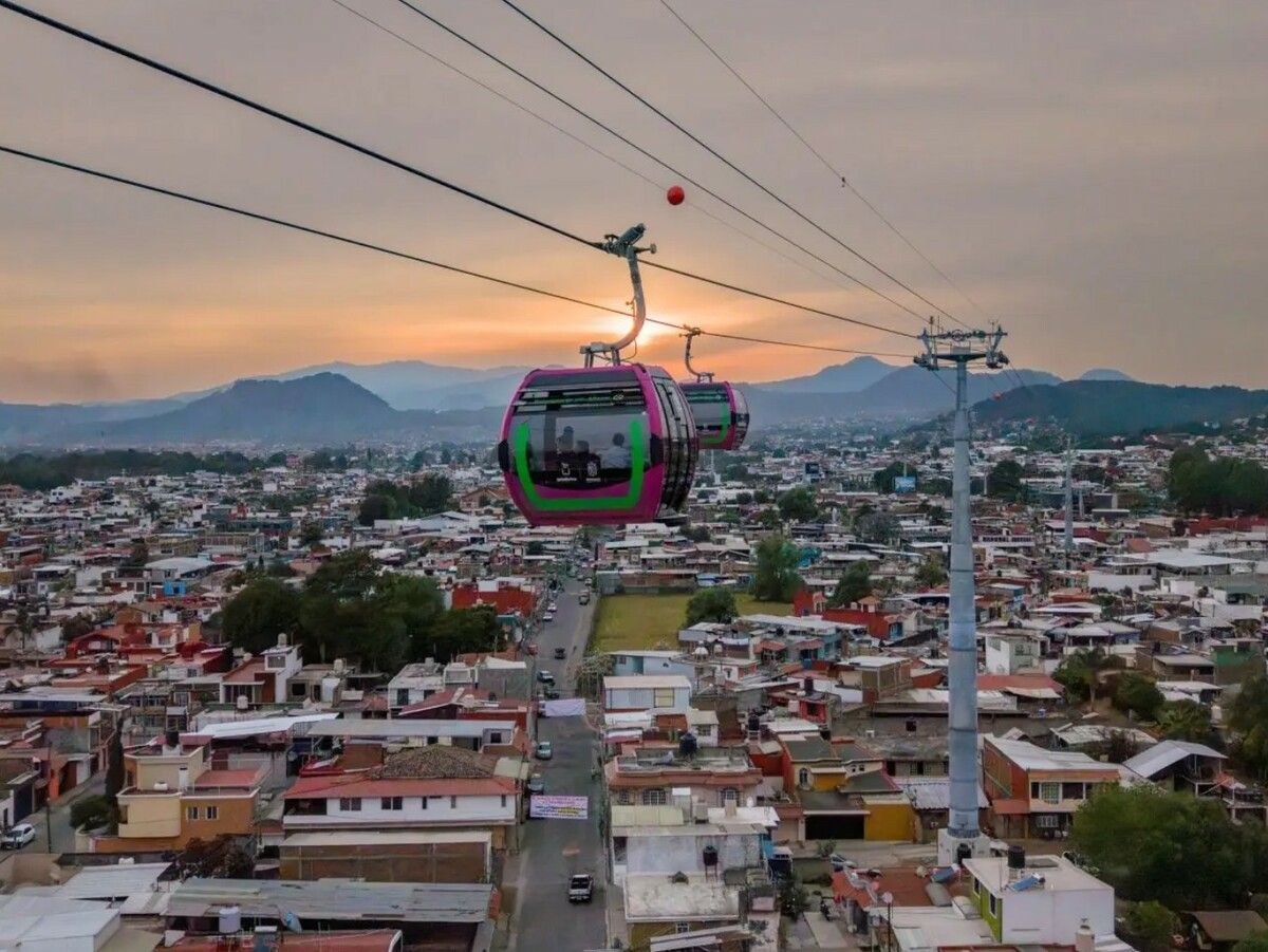 8 Kilometer durch die Stadt: Neue Doppelmayr-Seilbahn gestartet. ⇒Doppelmayr