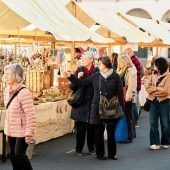 Muttertagsmarkt am ­Blauen Platz