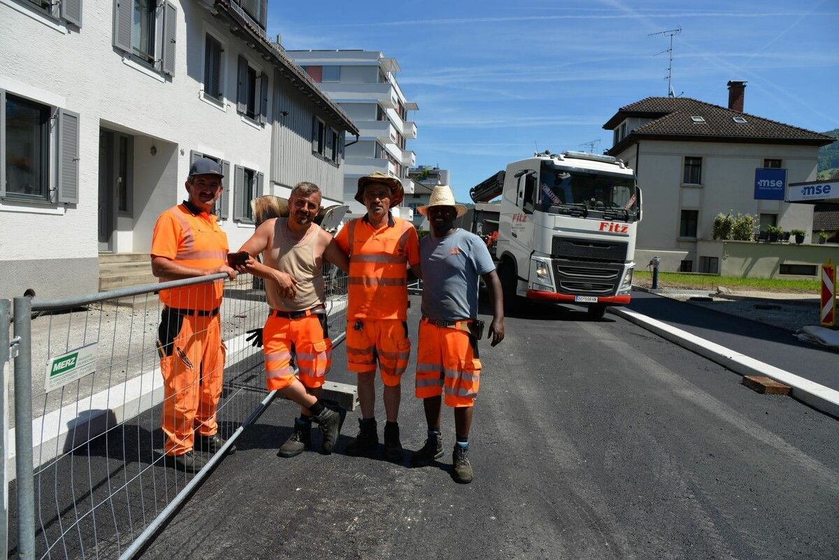 An der Moosmahdstraße wird fleißig gearbeitet. ⇒Stadt (2)