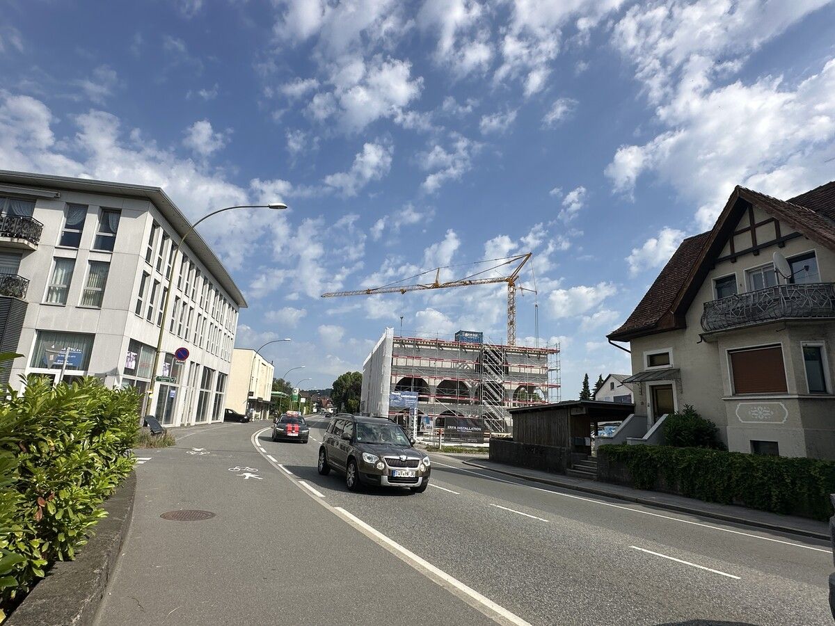 An der Reichshofstraße ist der Neubau inzwischen kaum mehr zu übersehen. ⇒VOL.AT/Mayer (2)