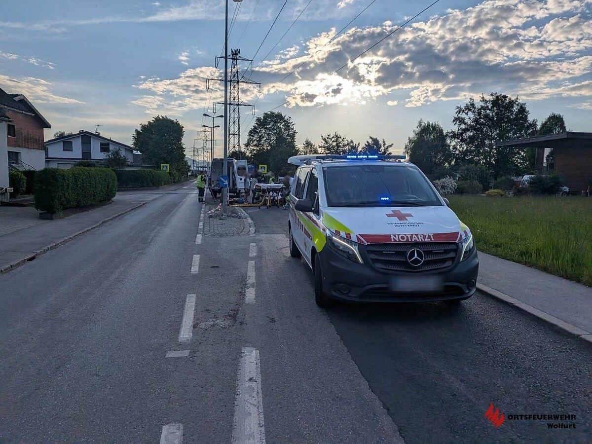 Anrainer wurden durch die Geräuschkulisse auf den Unfall aufmerksam.
              ⇒
              Ortsfeuerwehr Wolfurt